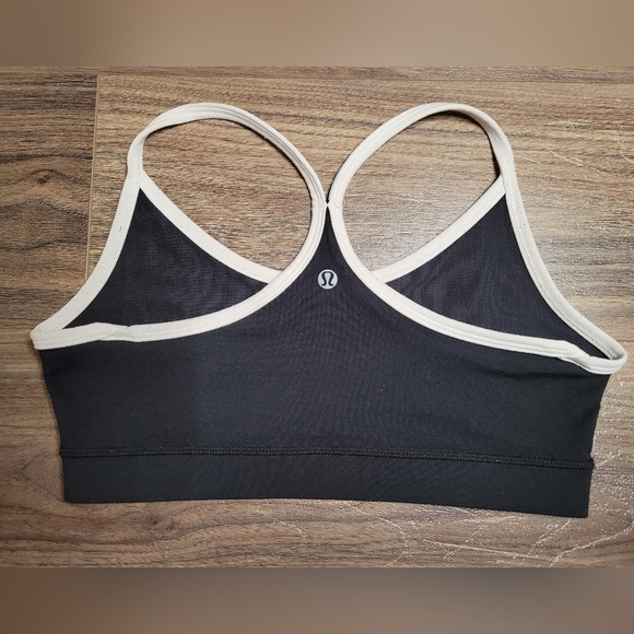 Reversible Lululemon Sports Bra - Picture 4 of 9